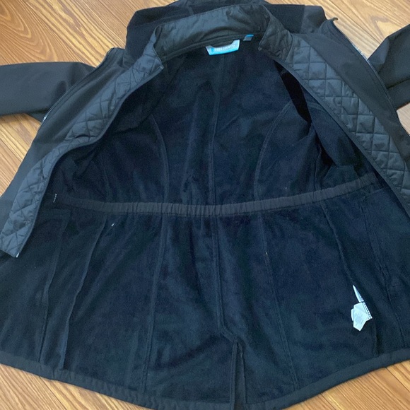 Free Country woman’s Anotak rain jacket faux fur lining hooded black zip up - Picture 13 of 17